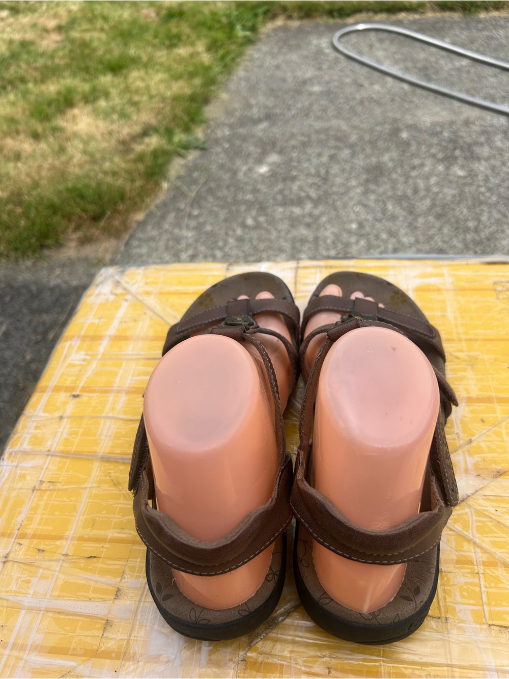 Taos Prize Women’s Brown Leather Strappy Sandals Size 39/8US - Picture 7 of 14